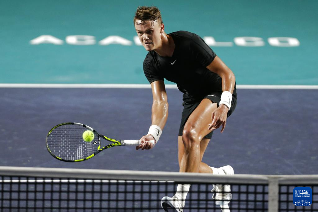 他在湿滑赛 他在湿滑赛